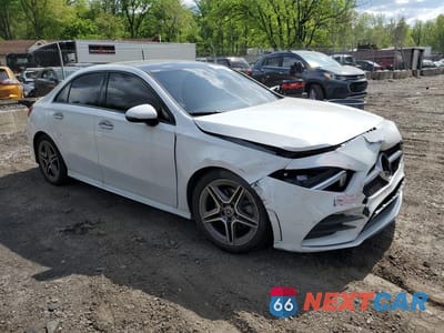 Czwarte zdjęcie samochodu z boku: 2021 MERCEDES-BENZ A 220 4MATIC VIN:W1K3G4FB6MJ299458 - miniatura