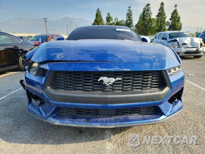 Piąte zdjęcie samochodu w środku: 2024 FORD MUSTANG VIN:1FA6P8TH4R5107029 - miniatura