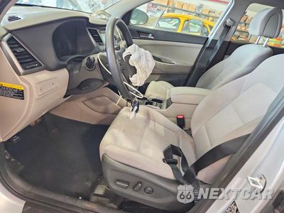 Zdjęcie 7 z 13 samochodu: 2017 HYUNDAI TUSCON VIN:KM8J3CA44HU520118 - miniatura