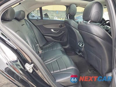 Zdjęcie 10 z 12 samochodu: 2017 MERCEDES-BENZ C 300 VIN:55SWF4JB7HU183473 - miniatura