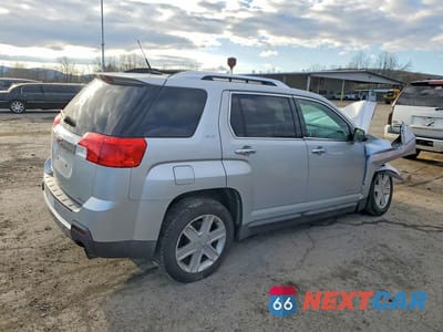Trzecie zdjęcie samochodu z tyłu: 2010 GMC TERRAIN SLT VIN:2CTFLJEY8A6368266 - miniatura