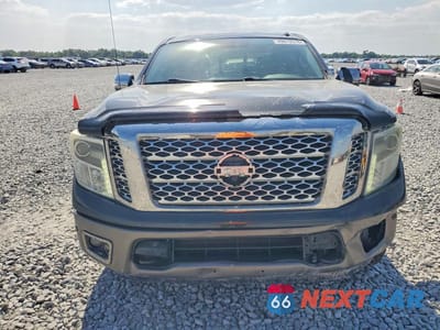 Piąte zdjęcie samochodu w środku: 2017 NISSAN TITAN PLATINUM RESERVE VIN:1N6AA1E68HN520365 - miniatura