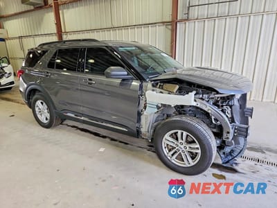 Czwarte zdjęcie samochodu z boku: 2021 FORD EXPLORER XLT VIN:1FMSK8DH3MGB77183 - miniatura