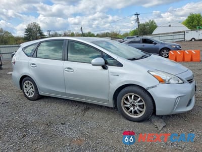 Czwarte zdjęcie samochodu z boku: 2013 TOYOTA PRIUS VIN:JTDZN3EU4D3203919 - miniatura