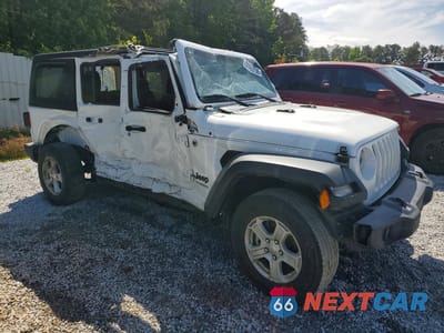 Czwarte zdjęcie samochodu z boku: 2022 JEEP WRANGLER UNLIMITED SPORT VIN:1C4HJXDN6NW200139 - miniatura