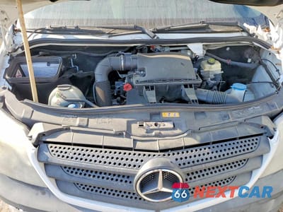 Zdjęcie 12 z 13 samochodu: 2014 MERCEDES BENZ SPRINTER 2500 VIN:WD3PE7DC9E5877703 - miniatura