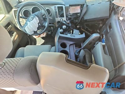 Zdjęcie 8 z 12 samochodu: 2012 TOYOTA TUNDRA CREWMAX SR5 VIN:5TFEY5F10CX117181 - miniatura