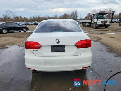 Zdjęcie 6 z 12 samochodu: 2012 VOLKSWAGEN JETTA BASE VIN:3VW1K7AJXCM386925 - miniatura