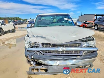 Piąte zdjęcie samochodu w środku: 2002 CHEVROLET SILVERADO C1500 VIN:2GCEC19T021157017 - miniatura