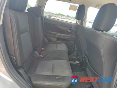 Zdjęcie 11 z 12 samochodu: 2018 MITSUBISHI OUTLANDER SE VIN:JA4AD3A35JJ002089 - miniatura