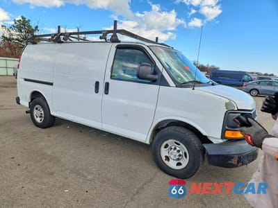 Czwarte zdjęcie samochodu z boku: 2008 CHEV EXPRESS G3500 VIN:1GCHG35K181228430 - miniatura
