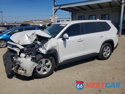 2025 TOYOTA GRAND HIGHLANDER HYBRID LE 5TDACAB5XSS042332 - główne zdjęcie licytacji z USA - miniatura