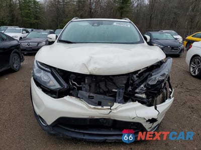 Piąte zdjęcie samochodu w środku: 2017 NISSAN QASHQAI S VIN:JN1BJ1CR6HW108656 - miniatura