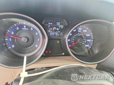 Zdjęcie 9 z 12 samochodu: 2015 HYUNDAI ELANTRA SE VIN:5NPDH4AE7FH622845 - miniatura
