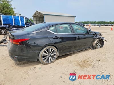 Trzecie zdjęcie samochodu z tyłu: 2021 NISSAN ALTIMA SR VIN:1N4BL4CV4MN334402 - miniatura