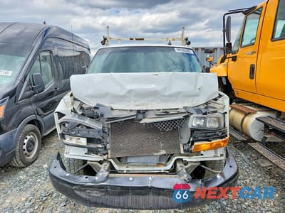 Piąte zdjęcie samochodu w środku: 2020 CHEVROLET EXPRESS G VIN:1GCWGAFP0L1165609 - miniatura