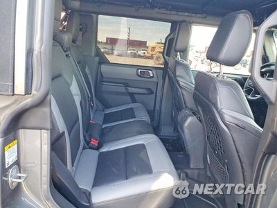 Zdjęcie 10 z 12 samochodu: 2024 FORD BRONCO BIG BEND VIN:1FMDE7BHXRLA88240 - miniatura