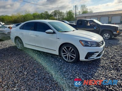 Czwarte zdjęcie samochodu z boku: 2017 VOLKSWAGEN PASSAT R-LINE VIN:1VWDT7A3XHC003523 - miniatura