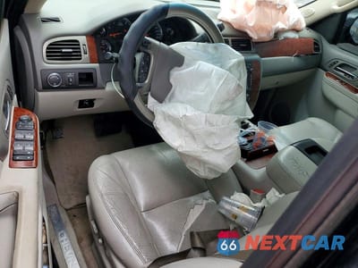 Zdjęcie 8 z 13 samochodu: 2013 CHEVROLET SUBURBAN C1500 LTZ VIN:1GNSCKE07DR367698 - miniatura
