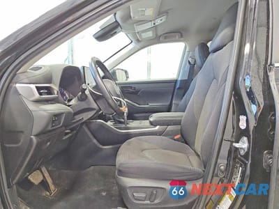 Zdjęcie 7 z 13 samochodu: 2023 TOYOTA HIGHLANDER LE VIN:5TDKDRAH0PS026014 - miniatura