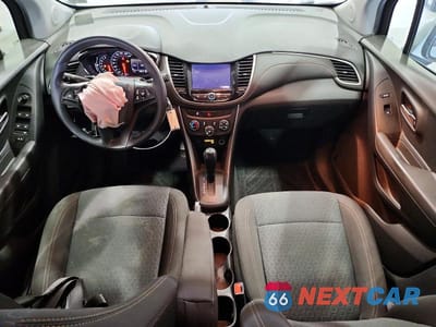 Zdjęcie 8 z 13 samochodu: 2020 CHEVROLET TRAX LS VIN:KL7CJKSB2LB038131 - miniatura