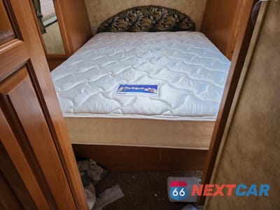 Piąte zdjęcie samochodu w środku: 2009 KEYSTONE LAREDO CAMPER VIN:4YDT272209L600704 - miniatura
