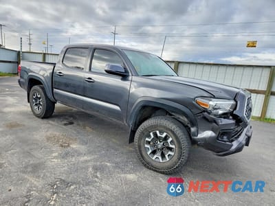 Czwarte zdjęcie samochodu z boku: 2019 TOYOTA TACOMA TRD OFF-ROAD VIN:3TMCZ5AN5KM203136 - miniatura