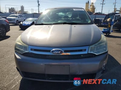 Piąte zdjęcie samochodu w środku: 2011 FORD FOCUS SE VIN:1FAHP3FN5BW152378 - miniatura