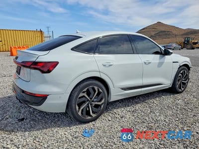 Trzecie zdjęcie samochodu z tyłu: 2024 AUDI Q8 E-TRON SPORTBACK PREMIUM PLUS VIN:WA1CABGEXRB043506 - miniatura