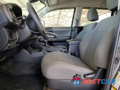 Zdjęcie 7 z 12 samochodu: 2019 TOYOTA TACOMA SR V6 VIN:3TMCZ5AN0KM201102 - miniatura