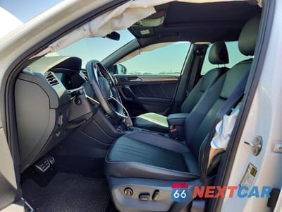 Zdjęcie 7 z 12 samochodu: 2023 VOLKSWAGEN TIGUAN SE R-LINE BLACK VIN:3VV8B7AX3PM002884 - miniatura