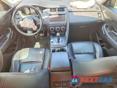 Zdjęcie 8 z 13 samochodu: 2019 JAGUAR E-PACE SE VIN:SADFP2FX0K1Z39334 - miniatura