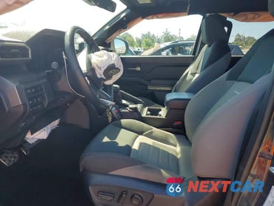 Zdjęcie 7 z 12 samochodu: 2024 TOYOTA TACOMA TRD SPORT VIN:3TMLB5JNXRM037405 - miniatura