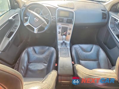 Zdjęcie 8 z 12 samochodu: 2013 VOLVO XC60 T6 VIN:YV4902DZ8D2431818 - miniatura