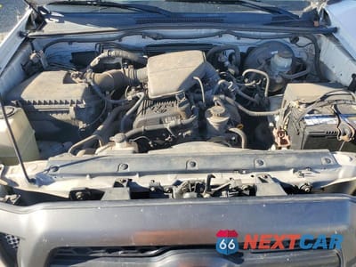 Zdjęcie 11 z 12 samochodu: 2011 TOYOTA TACOMA ACCESS CAB VIN:5TFTX4CN4BX008815 - miniatura