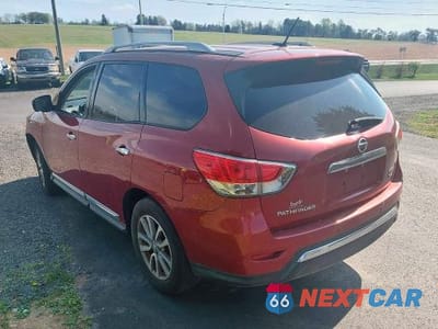 Trzecie zdjęcie samochodu z tyłu: 2014 NISSAN PATHFINDER S VIN:5N1AR2MM4EC610973 - miniatura