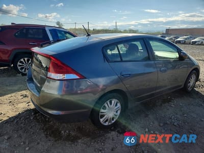 Trzecie zdjęcie samochodu z tyłu: 2010 HONDA INSIGHT LX VIN:JHMZE2H58AS011174 - miniatura
