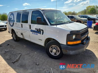 Czwarte zdjęcie samochodu z boku: 2005 CHEVROLET EXPRESS G2500 DELIVERY VAN VIN:1GCGG25V951248730 - miniatura