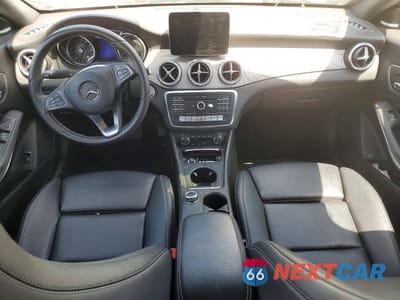 Zdjęcie 8 z 13 samochodu: 2018 MERCEDES-BENZ CLA 250 VIN:WDDSJ4EB0JN578424 - miniatura