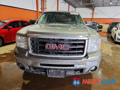 Piąte zdjęcie samochodu w środku: 2009 GMC SIERRA K1500 VIN:3GTEK13M29G249977 - miniatura