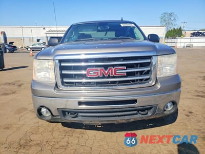 Piąte zdjęcie samochodu w środku: 2013 GMC SIERRA K1500 SLE VIN:3GTP2VE78DG113160 - miniatura