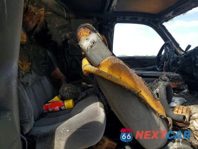 Zdjęcie 10 z 12 samochodu: 2006 GMC NEW SIERRA K1500 VIN:2GTEK19B861261531 - miniatura