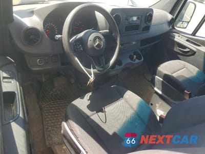 Zdjęcie 8 z 13 samochodu: 2023 MERCEDES-BENZ SPRINTER 2500 VIN:W1Y4NBHY5PP520071 - miniatura