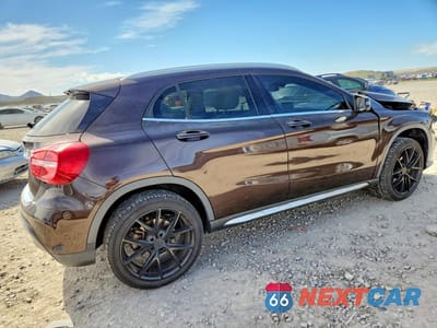 Trzecie zdjęcie samochodu z tyłu: 2016 MERCEDES-BENZ GLA 250 4MATIC VIN:WDCTG4GB4GJ197289 - miniatura