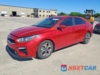 2021 KIA FORTE LXS 3KPF24AD6ME387681 - główne zdjęcie licytacji z USA - miniatura