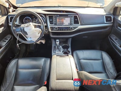 Zdjęcie 8 z 14 samochodu: 2015 TOYOTA HIGHLANDER XLE VIN:5TDJKRFH4FS079663 - miniatura