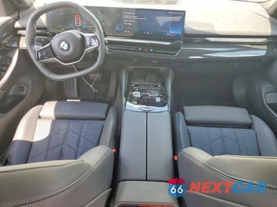 Zdjęcie 8 z 13 samochodu: 2026 BMW 530 I VIN:WBA43FJ06TCW26775 - miniatura