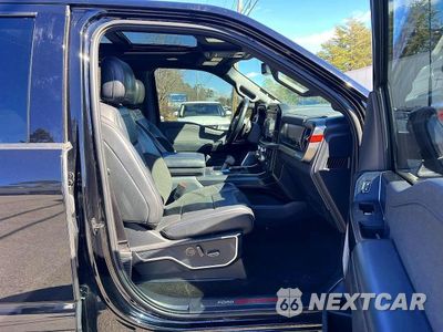 Piąte zdjęcie samochodu w środku: 2022 FORD F150 RAPTOR VIN:1FTFW1RG3NFA85449 - miniatura