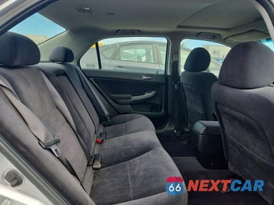 Zdjęcie 10 z 12 samochodu: 2004 HONDA ACCORD EX VIN:JHMCM56704C011778 - miniatura