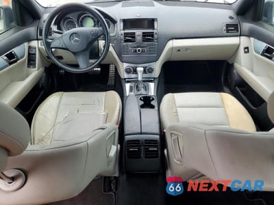 Zdjęcie 8 z 12 samochodu: 2011 MERCEDES-BENZ C 300 VIN:WDDGF5EB8BR154223 - miniatura